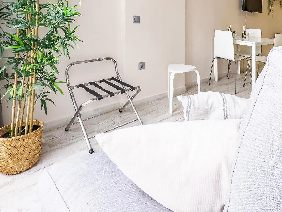 Apartamento Sun Coast Benalmádena -- Superb studio with 4 pools, gardens&breakfast España