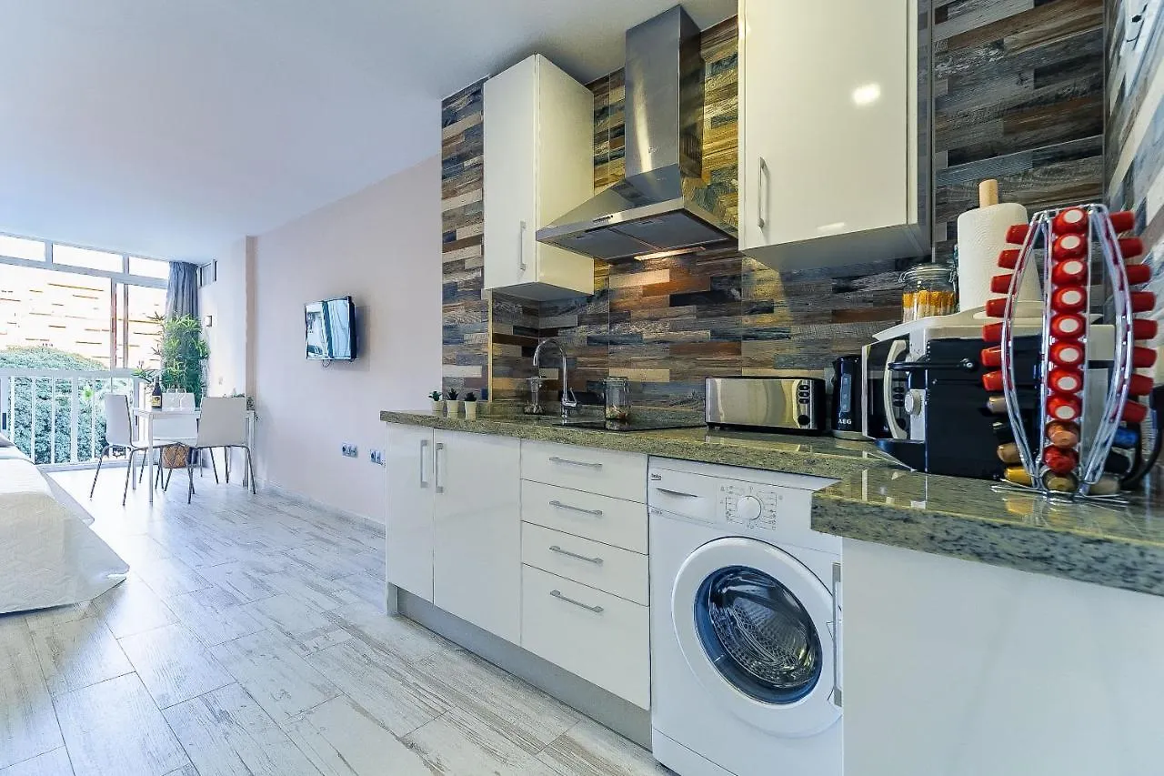 شقة Sun Coast Benalmadena -- Superb Studio With 4 Pools, Gardens & Breakfast