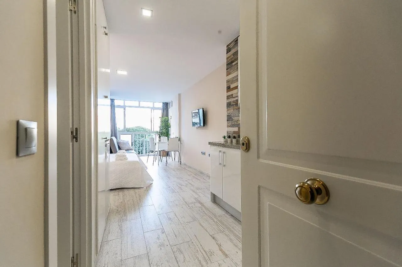 شقة Sun Coast Benalmadena -- Superb Studio With 4 Pools, Gardens & Breakfast