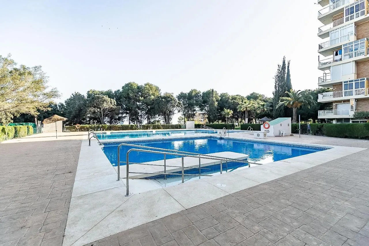 Sun Coast Benalmadena -- Superb Studio With 4 Pools, Gardens & Breakfast 0*,  إسبانيا
