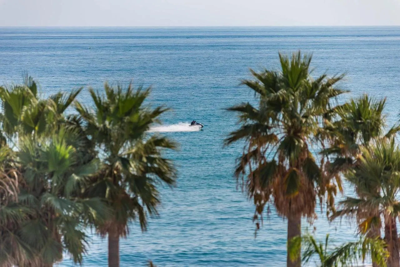 Sun Coast Benalmadena -- Superb Studio With 4 Pools, Gardens & Breakfast