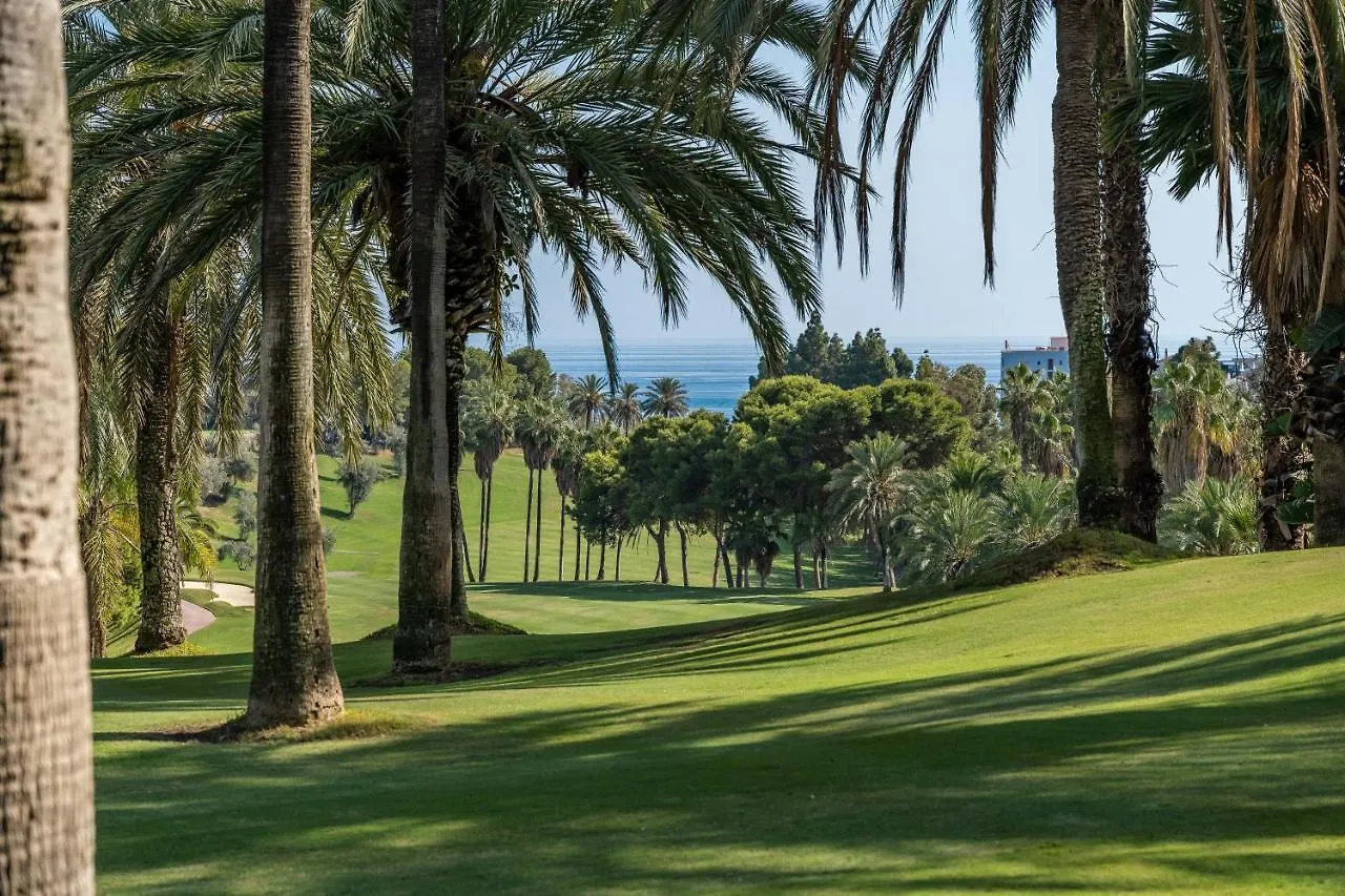 Sun Coast Benalmadena -- Superb Studio With 4 Pools, Gardens & Breakfast 0*,